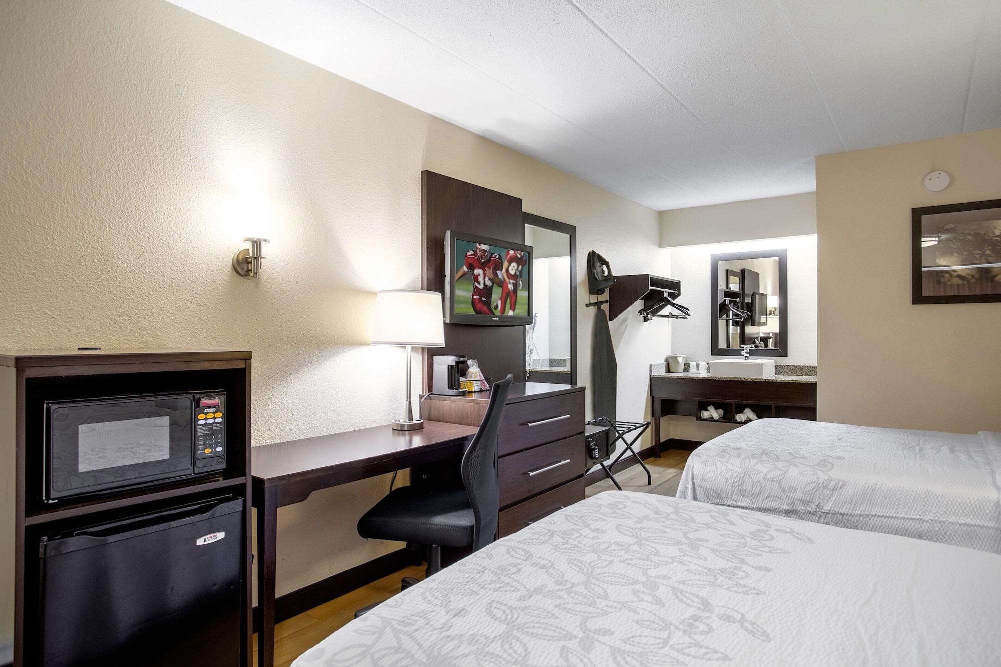 Red Roof Inn Plus+ Nashville Fairgrounds Exterior photo