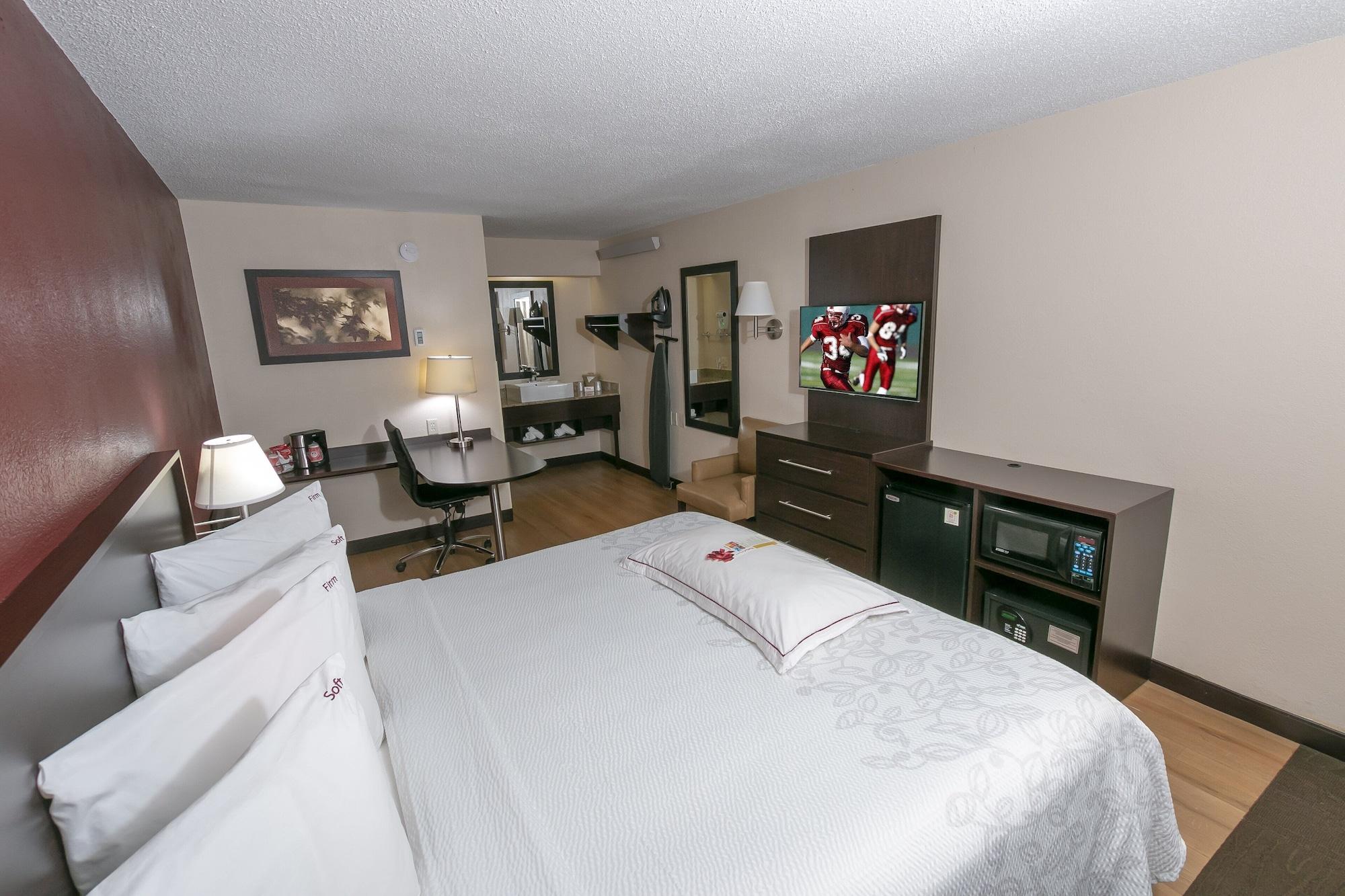 Red Roof Inn Plus+ Nashville Fairgrounds Exterior photo